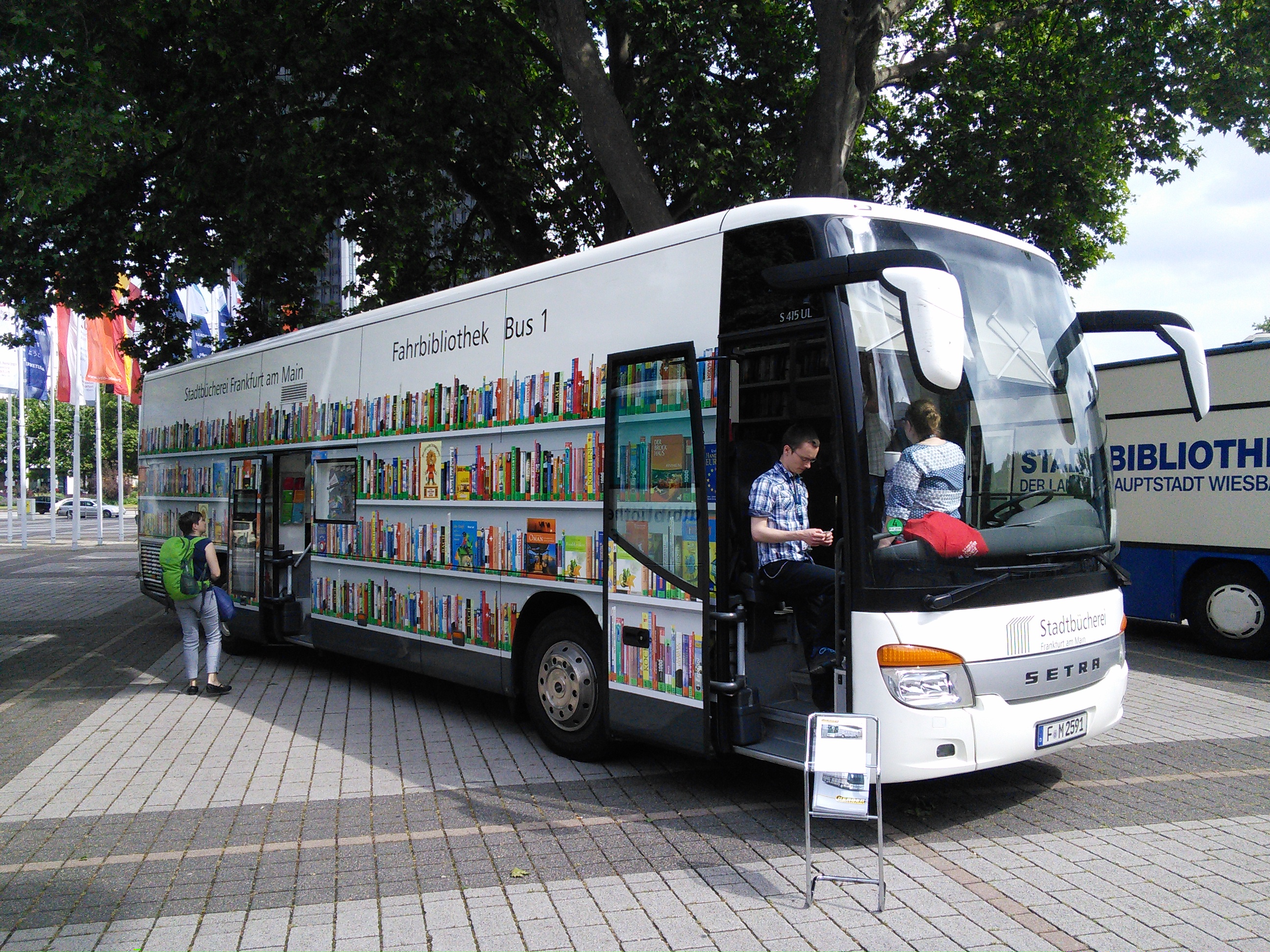 Deutsche Presseagentur:  Bibliothekare: Onleihe einzige Alternative zu Bücherbussen